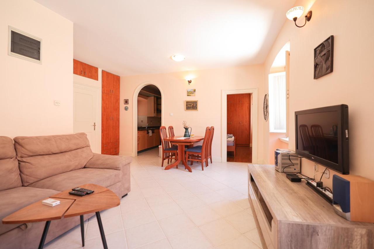 Two Bedroom Apartment In City Center Igor Zadar Eksteriør billede