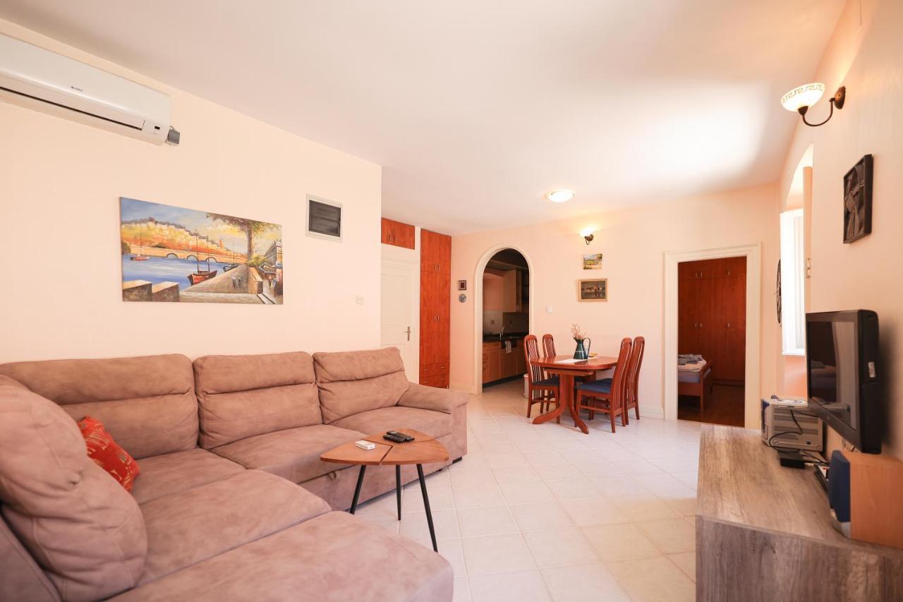 Two Bedroom Apartment In City Center Igor Zadar Eksteriør billede