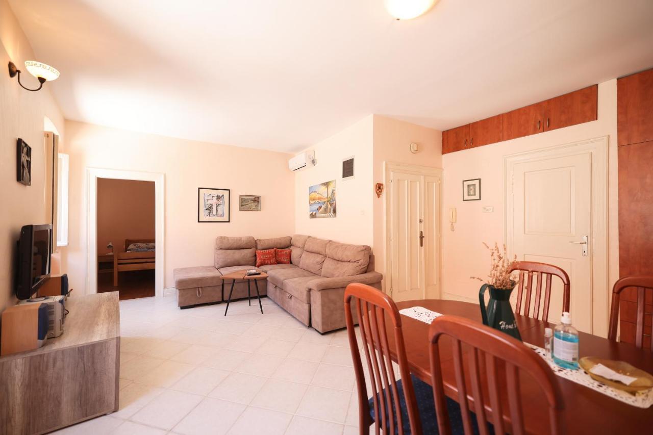 Two Bedroom Apartment In City Center Igor Zadar Eksteriør billede